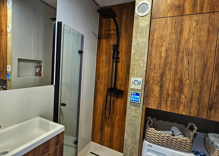 Vision Luxury Marina *